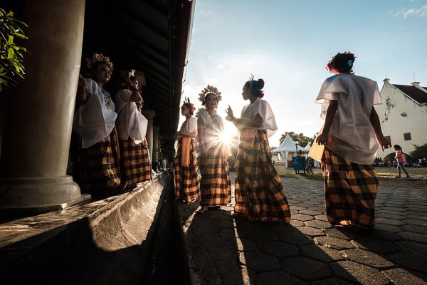 Sipakatau, Sipakalebbi, Sipakainge, Cara Suku Bugis-Makassar Saling Memuliakan