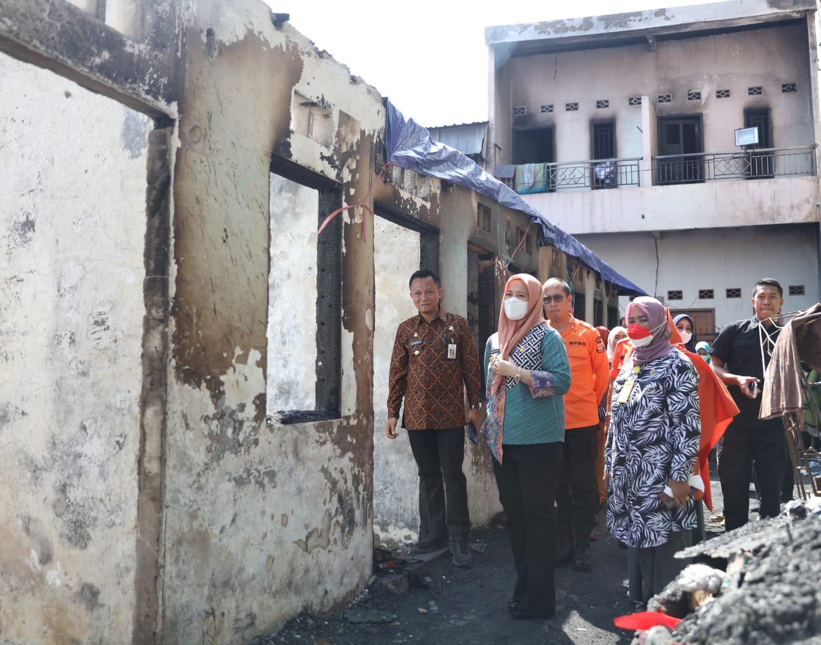 Cek Kondisi Terkini, Wawali Makassar Kunjungi Korban Kebakaran Rappokalling – MakassarKota