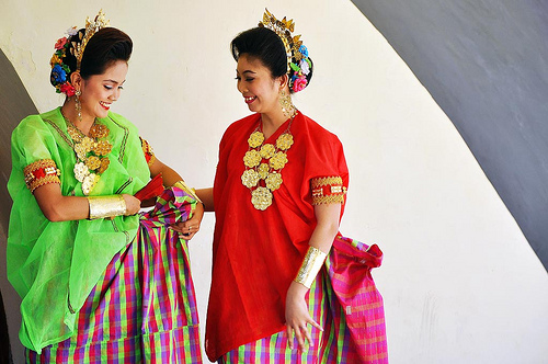 Makna Warna Baju Bodo