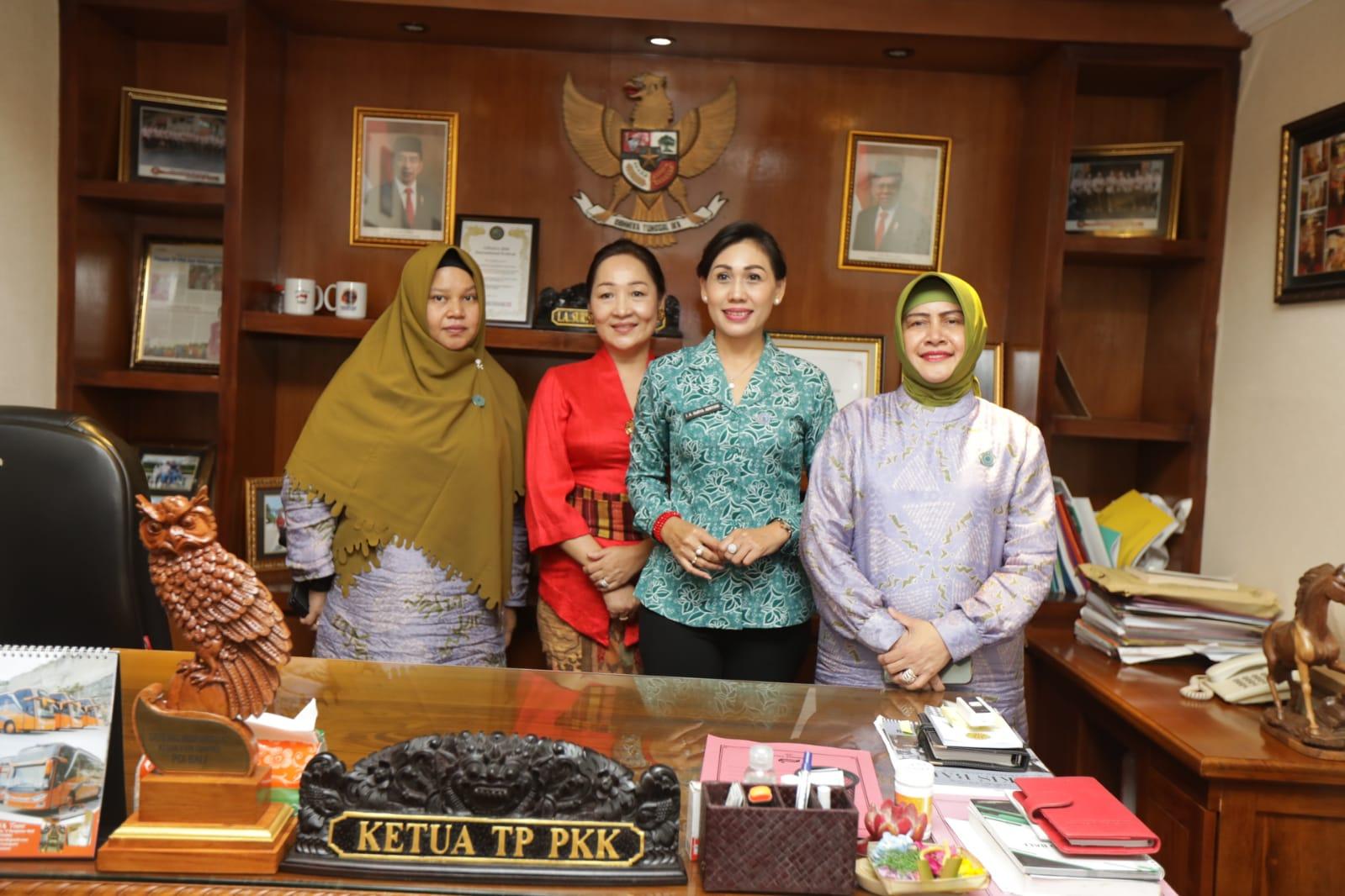 TP PKK Makassar Studi Tiru di Gianyar Bali – MakassarKota