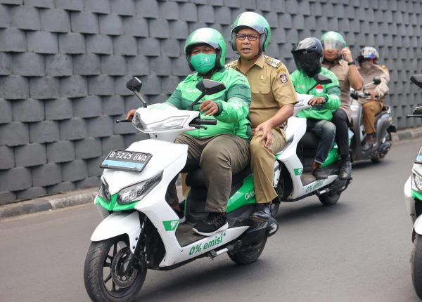 Wali Kota Makassar Gunakan Ojol Kunjungi Sejumlah Lokasi – MakassarKota