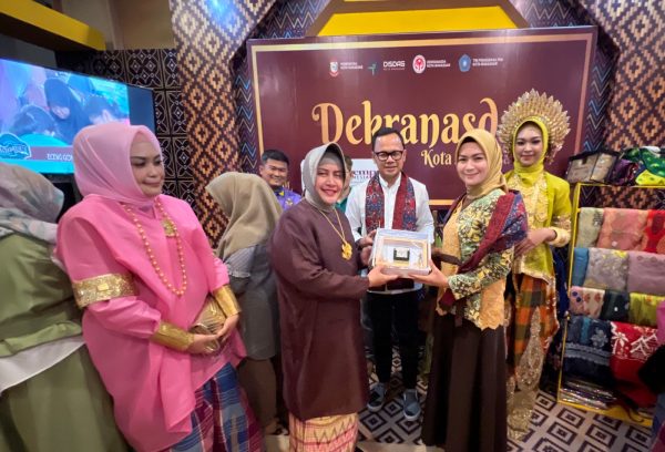 Bumbu Pallu Basa Instan, Jadi Rebutan Pengunjung “Perempuan Indonesia Expo” Jambi – MakassarKota