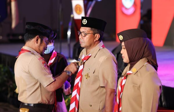 Dilantik Ketua Kwarda Sulsel, Danny-Fatma Resmi Jabat Ketua Mabicab dan Ketua Kwarcab Pramuka Makassar – MakassarKota