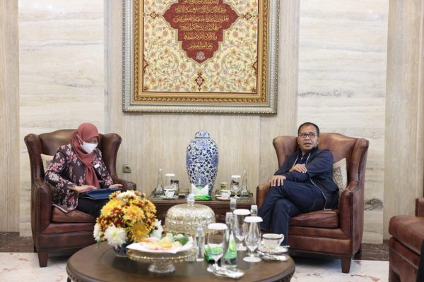 Jajaki Kolaborasi, Dosen Senior University of Canberra Australia Temui Wali Kota Danny – MakassarKota