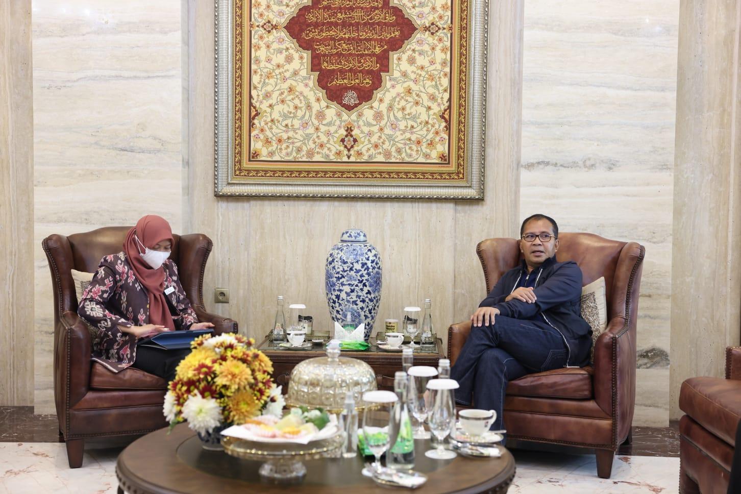 Jajaki Kolaborasi, Dosen Senior University of Canberra Australia Temui Wali Kota Danny – MakassarKota