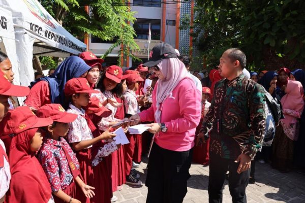 Kunjungi Longwis Ipoh, Wawali Makassar Bawa Bantuan Ke Warga Barrang Lompo – MakassarKota