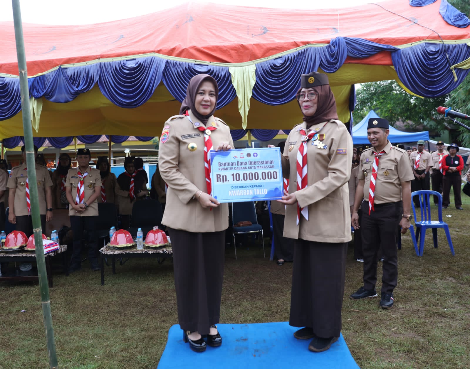 Kwarcab Makassar Beri Bantuan Dana Operasional, Fatmawati Rusdi Harap Dapat Memajukan Pramuka di Tingkat Ranting – MakassarKota