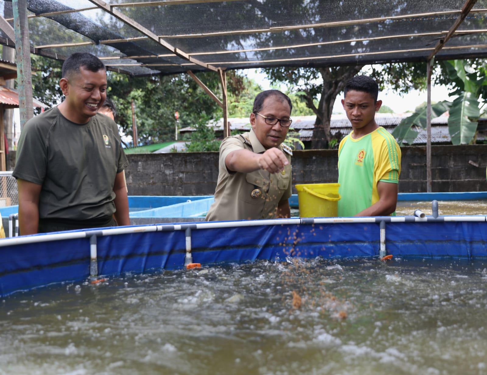 Pangdivif 3 Kostrad Puji Wali Kota Danny, Inisiasi Lorong Wisata – MakassarKota