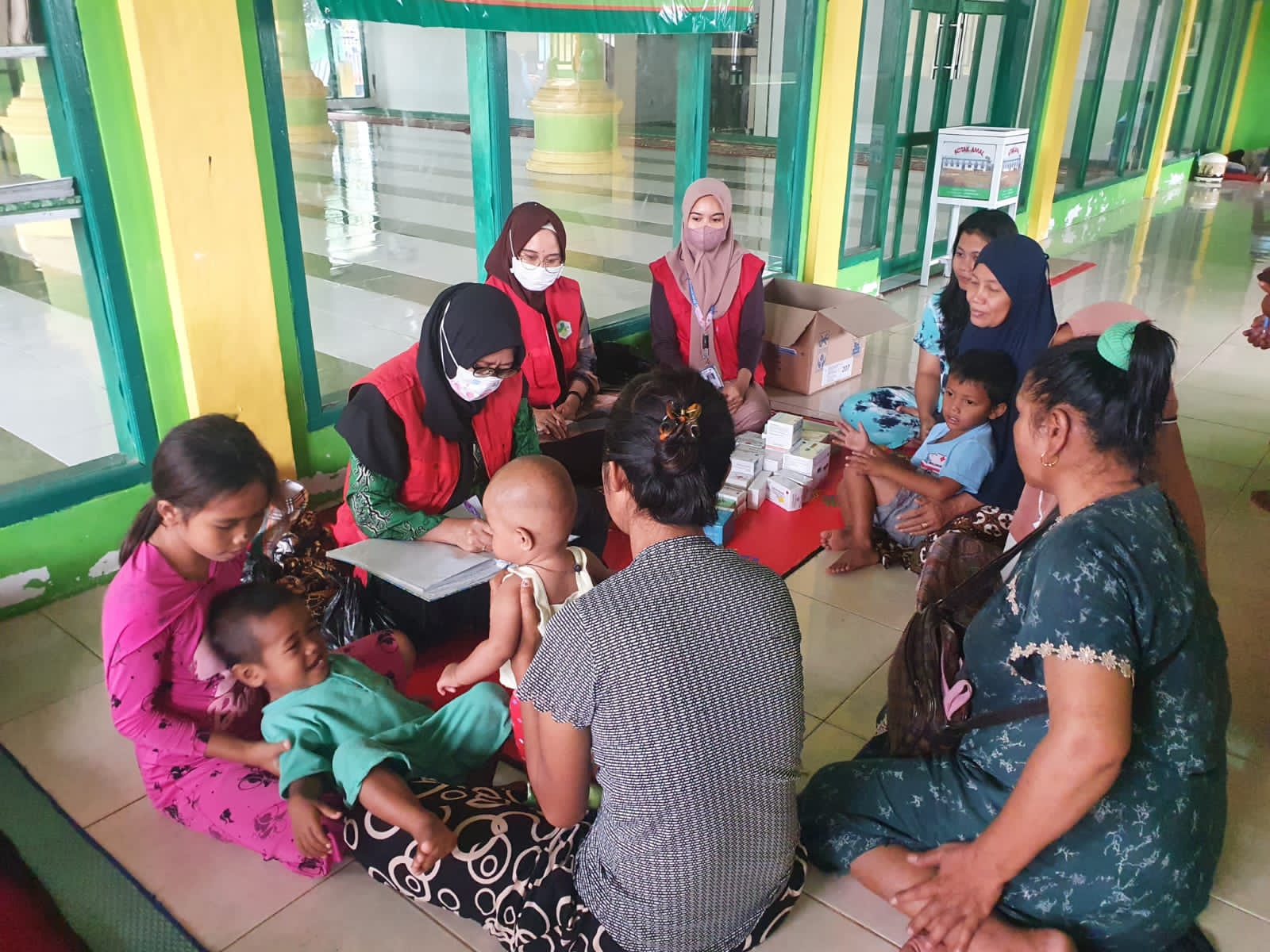 Personil TGC Dinkes Makassar Sasar Warga Terdampak Banjir, Pastikan Kesehatan Warga – MakassarKota