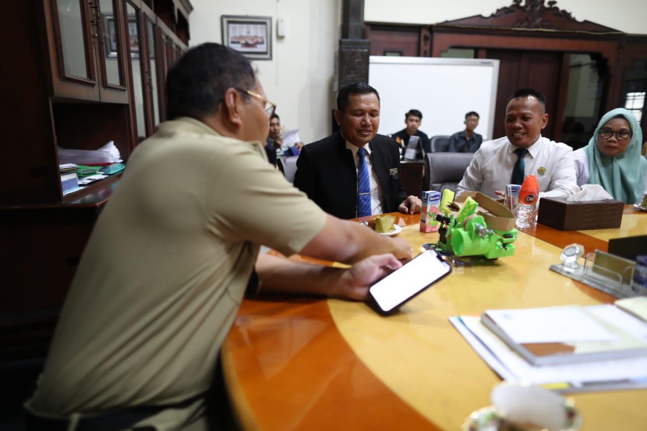 Wali Kota Danny Ajak Tim Robotik MTsN 1 Makassar Kolaborasi – MakassarKota