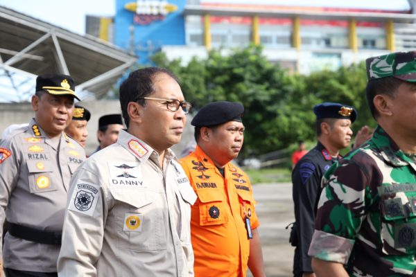 Danny Pomanto Hadiri Apel Gelar Pasukan Operasi Lilin 2022 Jelang Natal dan Tahun Baru 2023 – MakassarKota