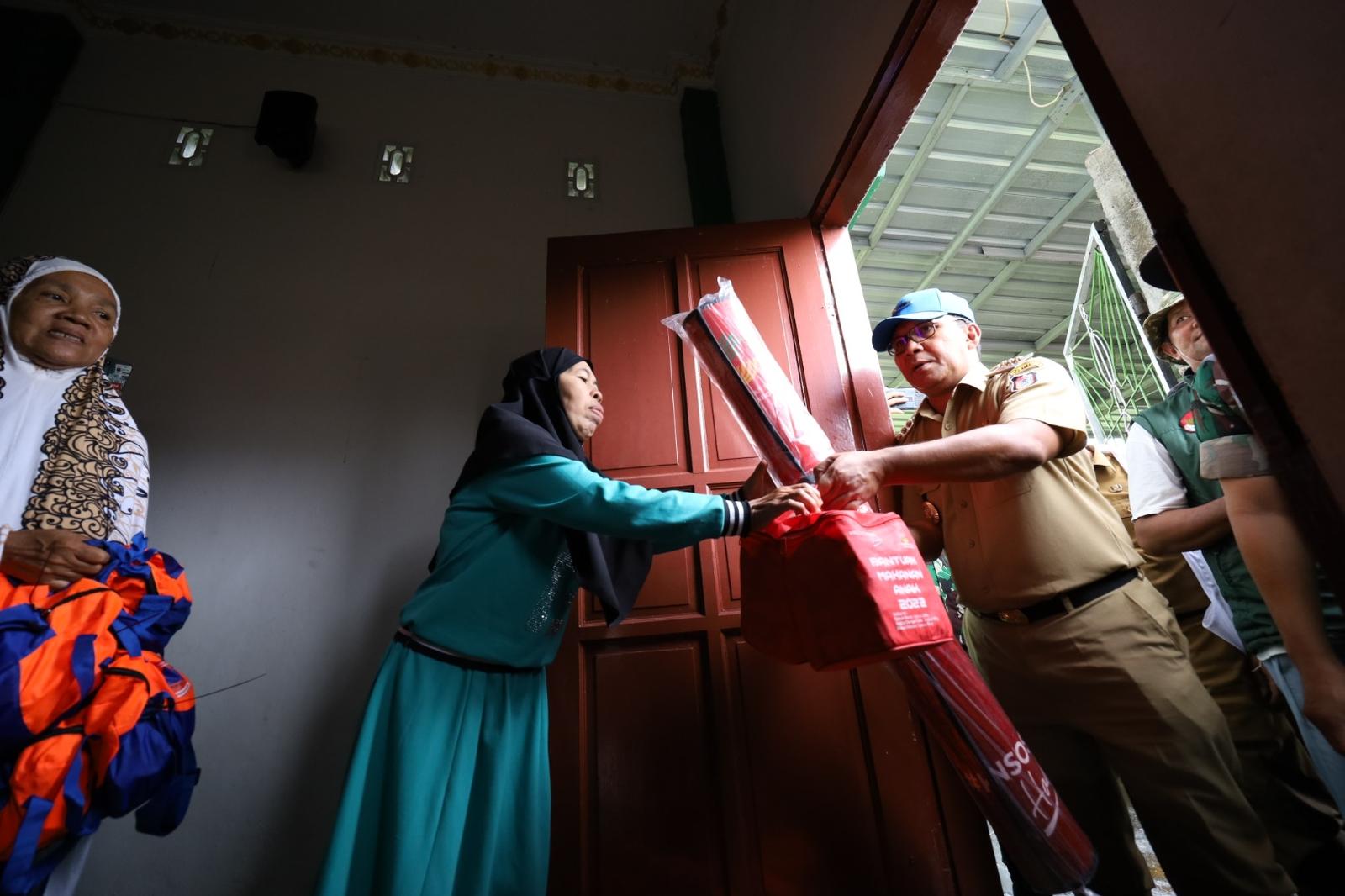 Danny Pomanto Tinjau Lokasi Banjir di Paccerakkang, Salurkan Bantuan untuk Korban – MakassarKota