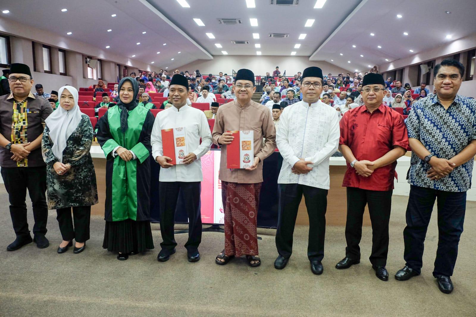 Kado Akhir Tahun 2022, Danny Pomanto Launching 10 Ribu Al Qur’an Digital Medina – MakassarKota
