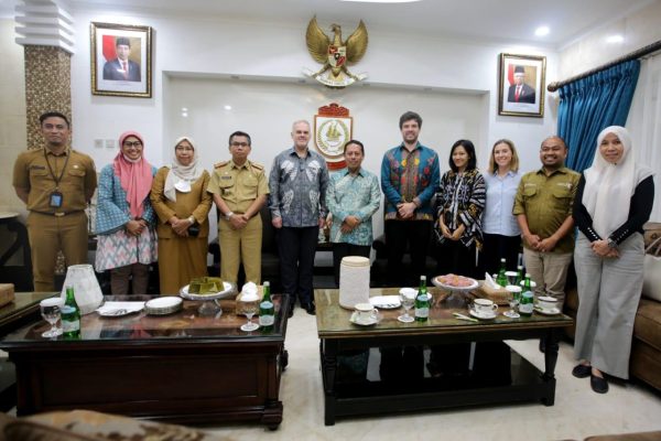 Sekda Ansar Terima Kunjungan Adrian Lochrin, Pererat Hubungan Australia-Makassar – MakassarKota