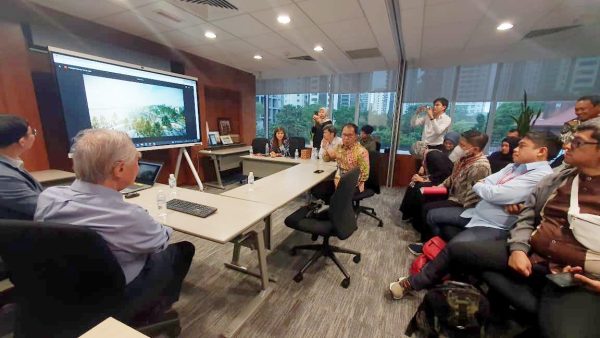 Wali Kota Danny Pomanto Paparkan Makassar Menuju Kota Dunia di Morrow Office Singapura – MakassarKota