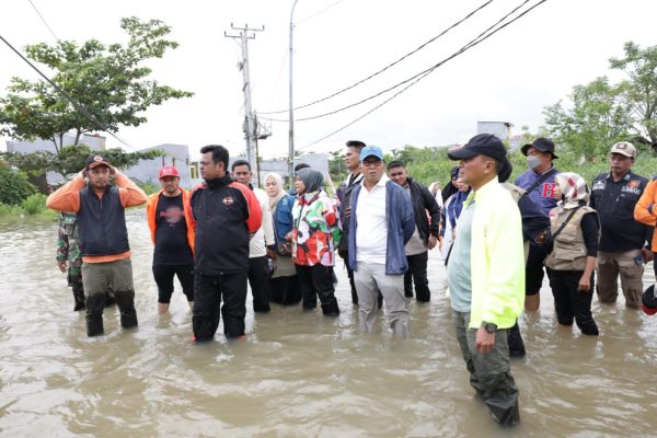 Wali Kota Danny Pomanto Turun Langsung Evakuasi Korban Banjir di Antang – MakassarKota
