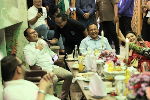 Danny Pomanto Jamu Artis Konser Semua Jadi Satu di Kediamannya – MakassarKota