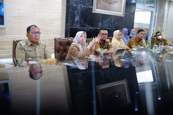 Jaga Kestabilan Harga, Danny Akan Manfaatkan Kontainer Gelar Pasar Murah – MakassarKota