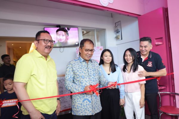 Ngopi Bareng K-Popers, Danny Pomanto Ajak Branding Makassar Kota Makan Enak – MakassarKota