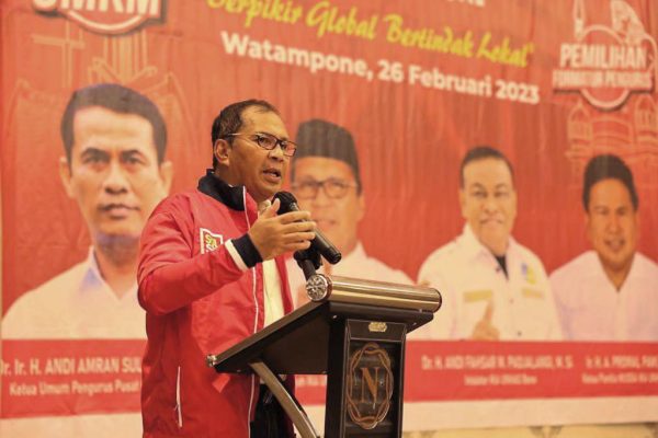 Buka Musda IKA Unhas Bone, Danny Titip Pesan Utamakan Kolaborasi dan Komunikasi