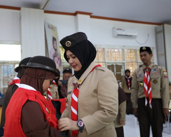 Fatmawati Rusdi Lepas Kontingen Sulsel Kemah Ukhuwah Nasional V di Cibubur Jakarta Timur