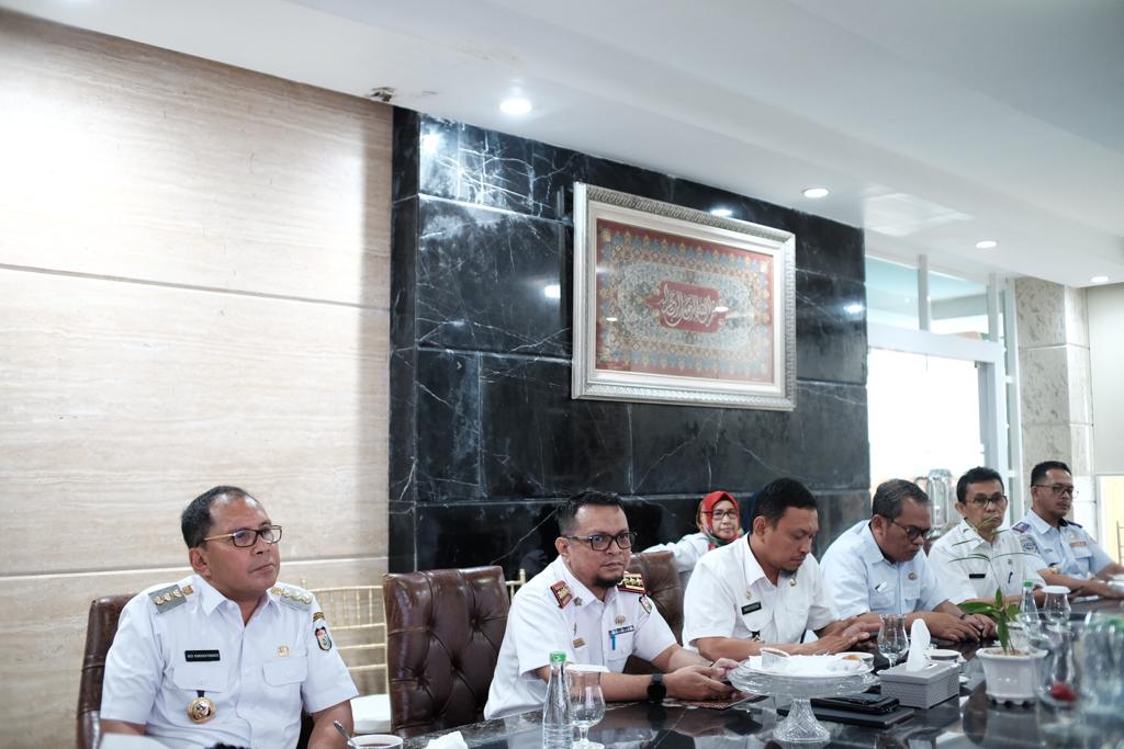 Kendalikan Inflasi, Danny Pomanto Gelar Pasar Murah di 50 Kontainer Makassar Recover