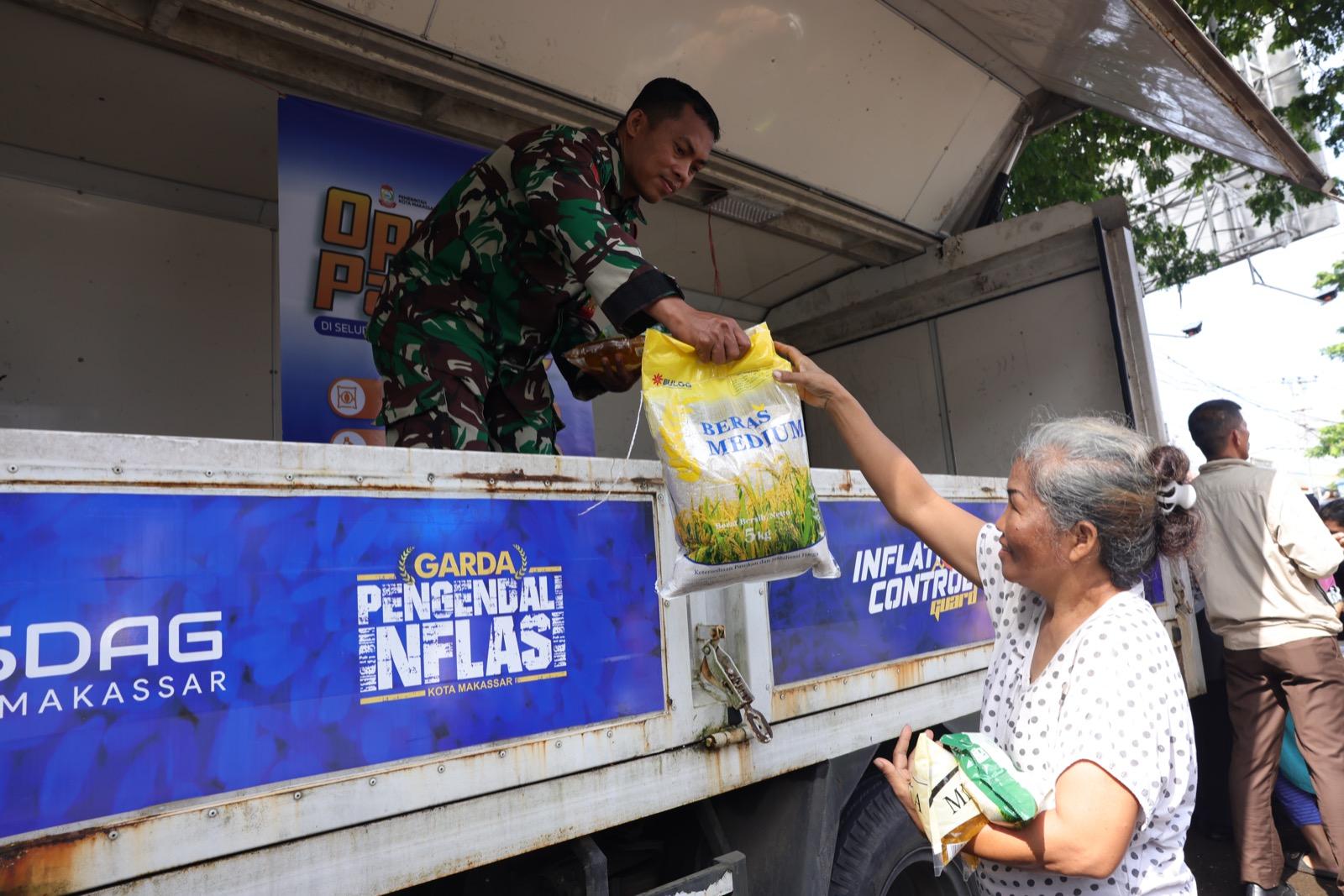 Operasi Pasar Dinas Perdagangan Makassar Dinilai Mampu Tekan Inflasi
