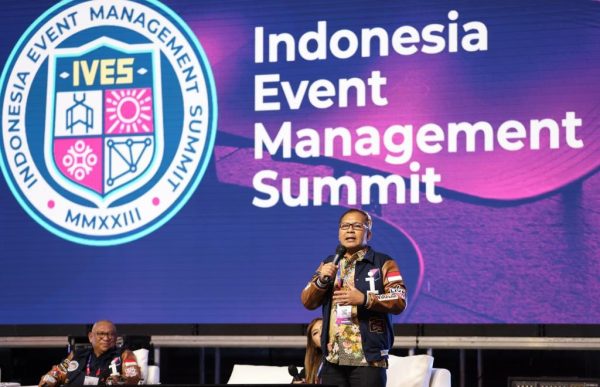 Paparkan F8 Makassar, Danny Pomanto: Tahun Ini Ada Live Pembangunan Kapal Pinisi dan Rumah Adat