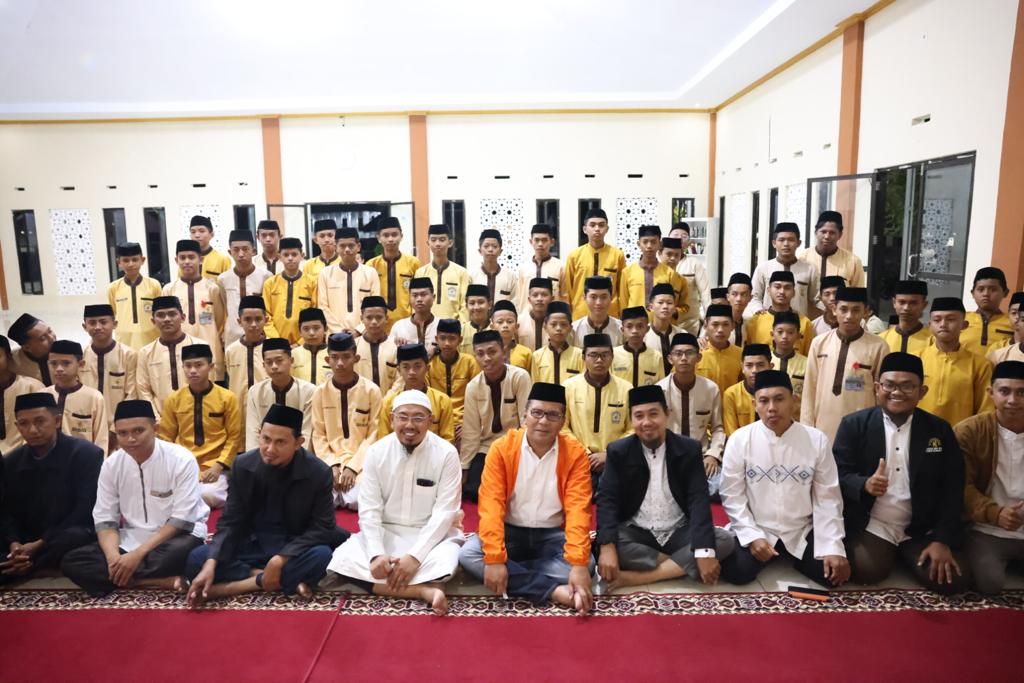 Silaturahmi di Pondok Pesantren Ibnu Qayyim, Danny Gaungkan Jagai Anakta