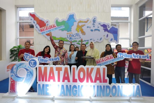 Ulang Tahun ke-19, Danny Pomanto Sampaikan Selamat untuk Tribun Timur