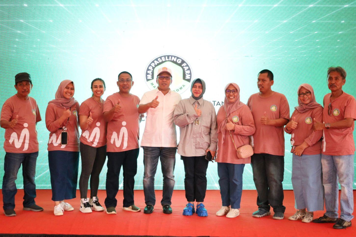 Hadiri Grand Opening Mappaseling Farm, Danny Pomanto Doakan Bisnis Peternakan Ayam Modern Milik Aru Sukses