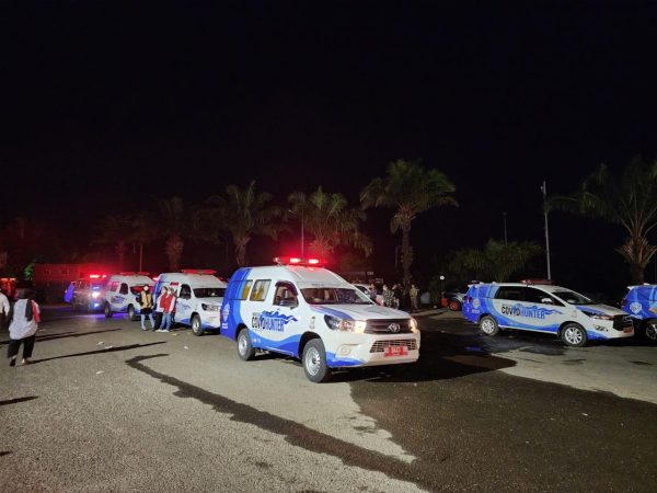 Ambulance Covid Hunter Makassar Recover Dikerahkan Bantu Evakuasi Korban Kebakaran TSM