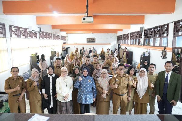 Bunda PAUD Makassar Sambangi Dua Sekolah Tinjau Implementasi Hasil Studi Tiru