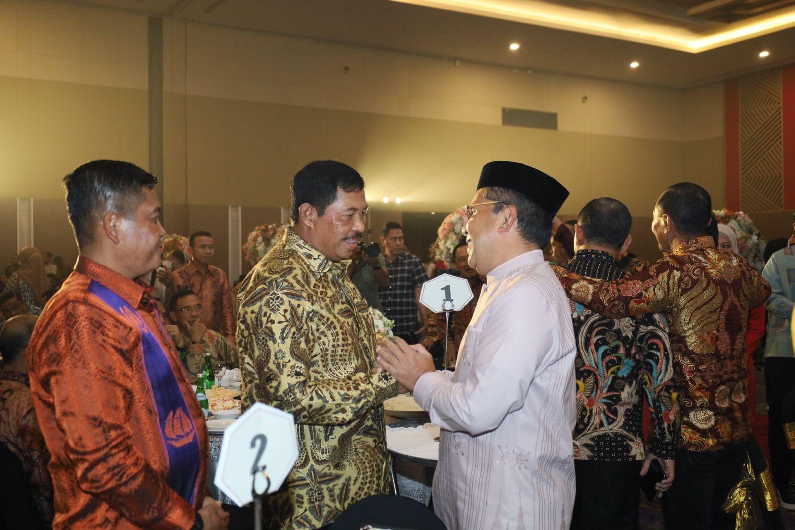 Hadiri Malam Kenal Pamit Kapolda Sulsel, Danny Pomanto Siap Perkuat Sinergitas Jaga Kamtibmas di Kota Makassar