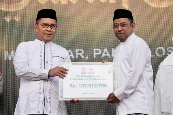 Pekan Terakhir Gerakan Makassar Salat Subuh Berjemaah di Bulan Ramadan, Danny Pomanto Bayar Zakat Lewat Baznas