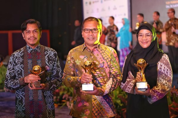 Wali Kota Danny Raih Top Pembina BUMD Award 2023