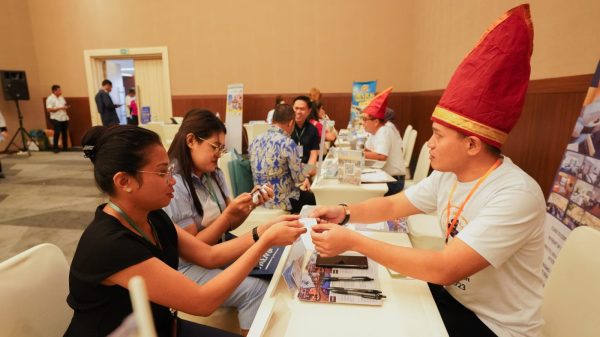 Dinas Pariwisata Kota Makassar Gandeng 30 Industri Pariwisata Promosikan Potensi Wisata dan F8 Kota Makassar di Ambon