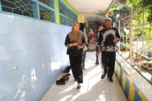 Wujudkan Sekolah Terintegrasi, Fatmawati Rusdi Tinjau SDN di 4 Kecamatan