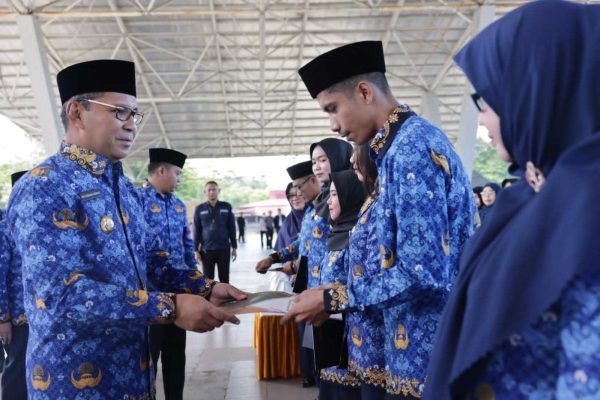 Serahkan SK P3K, Danny Pomanto: Jadilah Guru yang Berdedikasi dan Mencerdaskan Bangsa