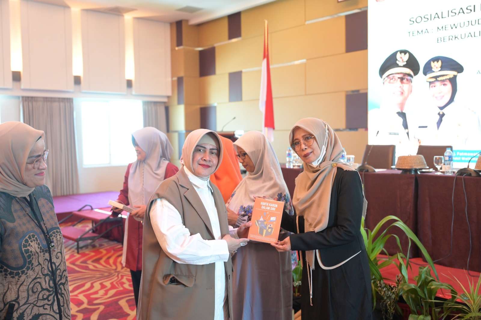 Bunda PAUD Kota Makassar Tutup Kegiatan Sosialisasi Lembaga PAUD Berkualitas