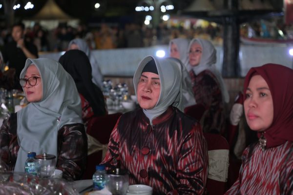 Ketua Dekranasda Makassar Hadiri Malam Ramah Tamah Expo Dekranasda Sulsel 2023 di Wajo