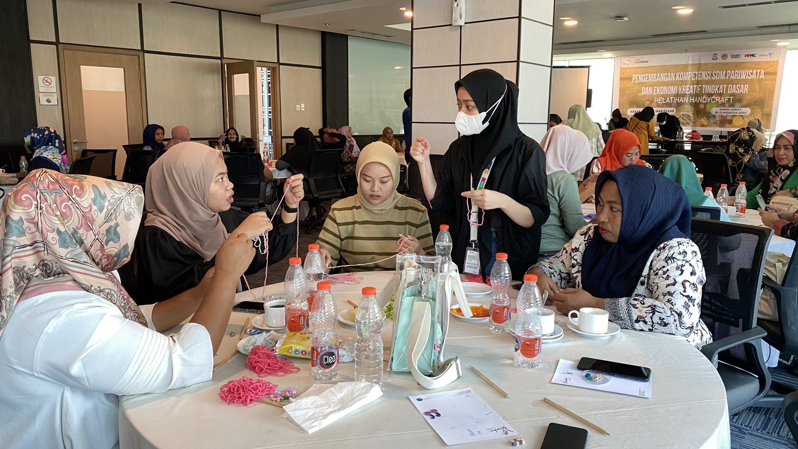 Dinas Pariwisata Kota Makassar Dorong Pertumbuhan Sektor Pariwisata Melalui Pelatihan Handycraft