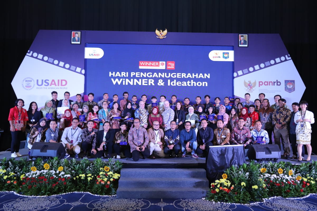 Dispar Makassar Raih Penghargaan Sebagai Mitra Strategis dalam Ajang Wirausaha Sosial untuk Negeri (WiNNER) Mendampingi RAPPO Indonesia dari KemenPAN-RB dan USAID