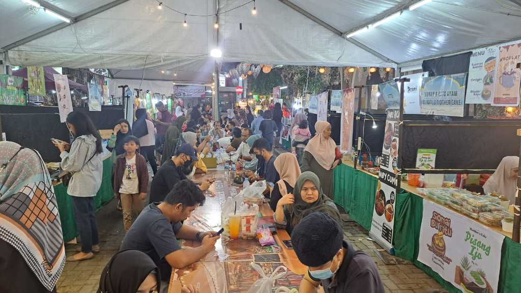 Stop Bingung Cari Takjil Enak: Ini Rekomendasi Pasar Ramadhan di Makassar Kota Makan Enak